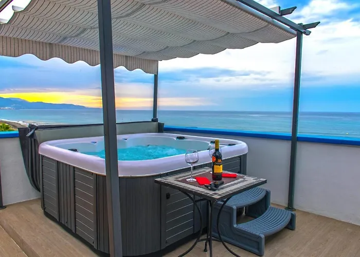 Апартаменты The Penthouse
